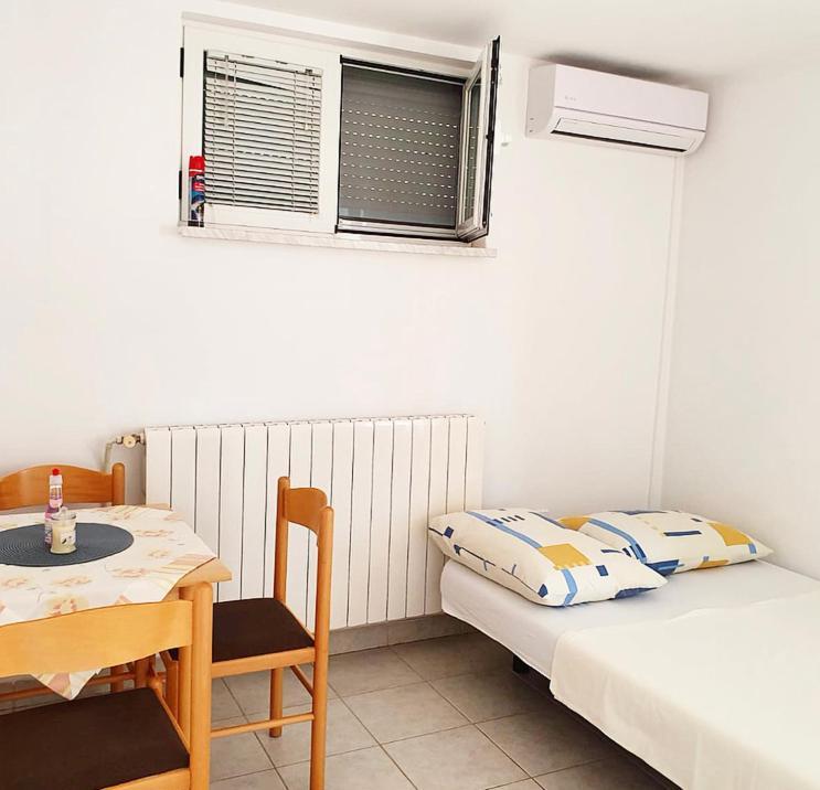 Guesthouse Pejo Porec Esterno foto