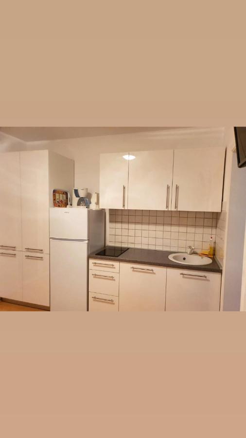 Guesthouse Pejo Porec Esterno foto