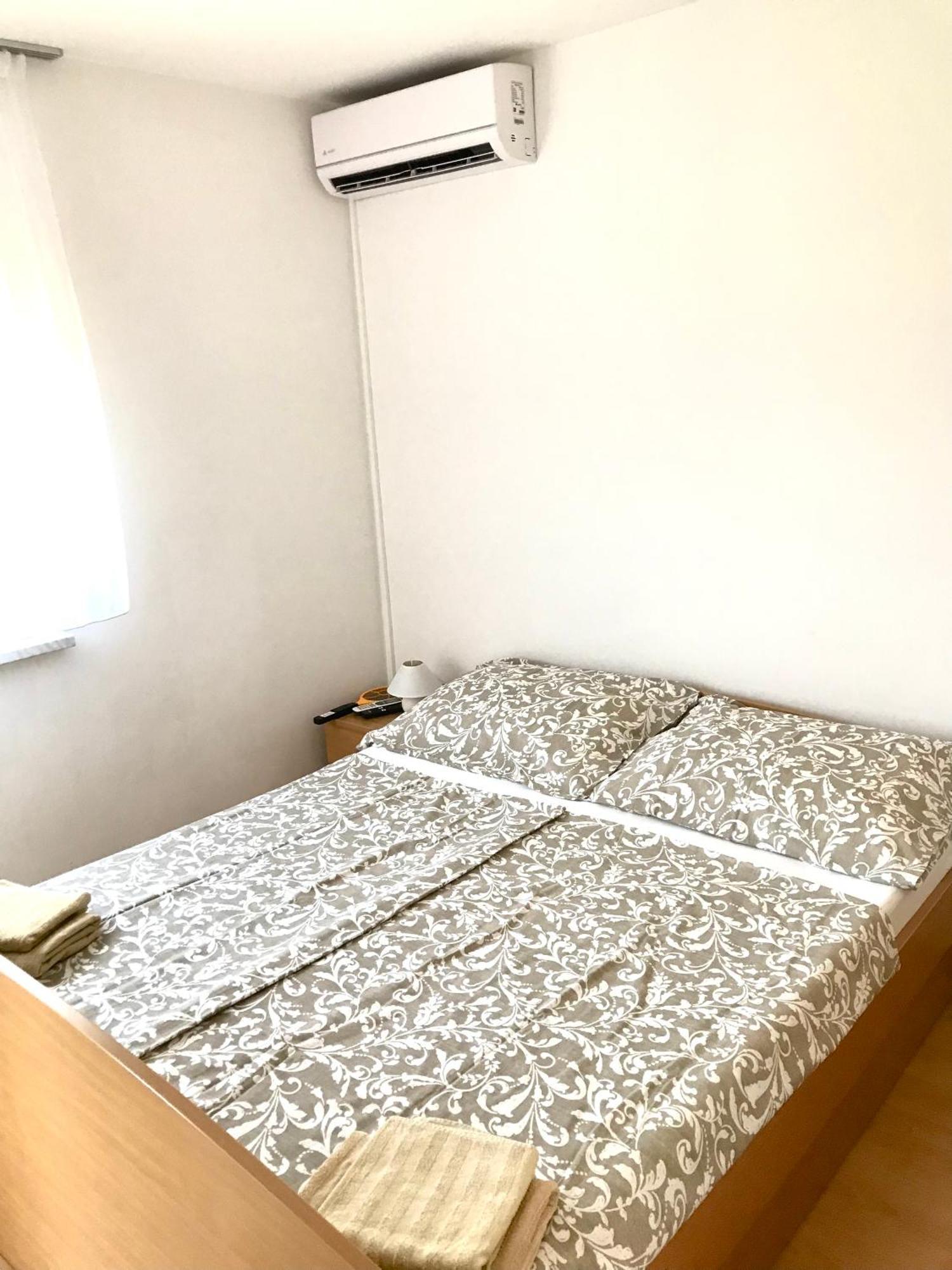 Guesthouse Pejo Porec Esterno foto