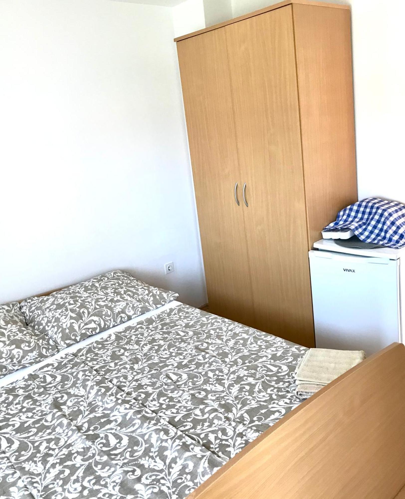 Guesthouse Pejo Porec Esterno foto